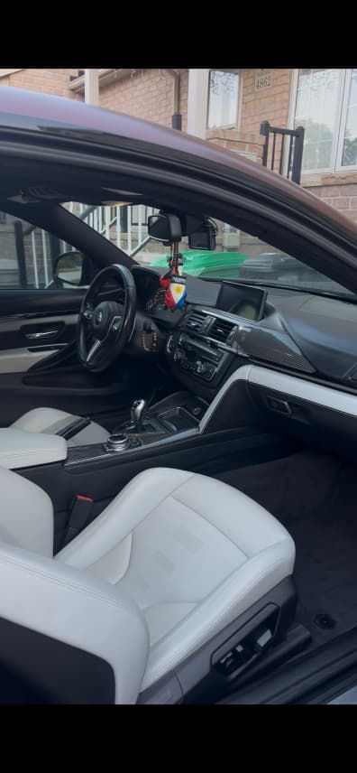 Passenger seat and console